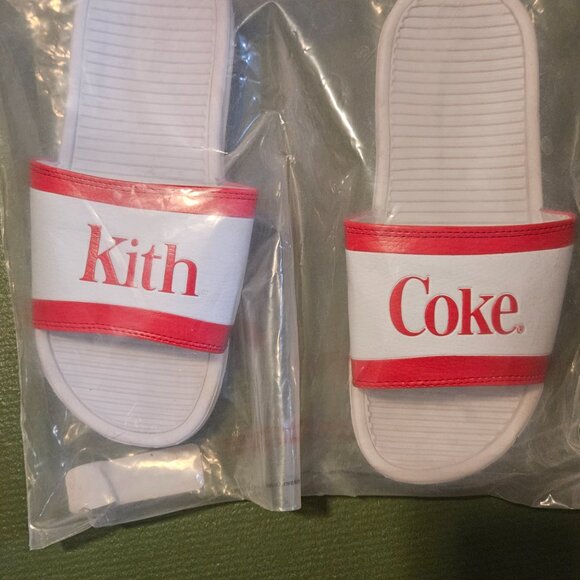 Kith x Coca Cola Coke White Slides Sandals Mens Size 9 KH9315-110 - Picture 1 of 6
